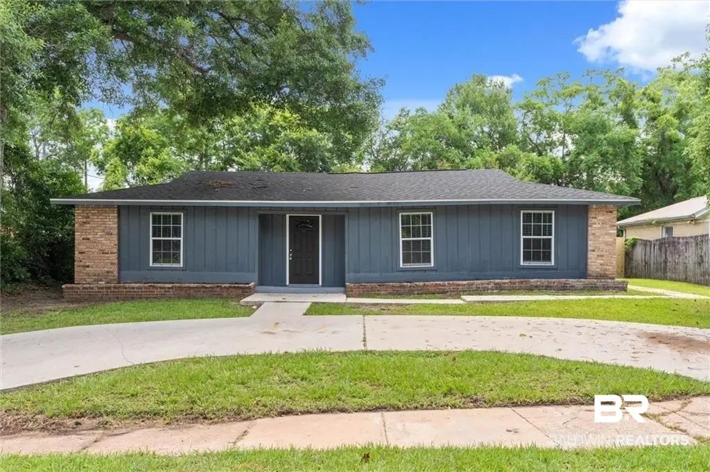 Photo of Listing #390757