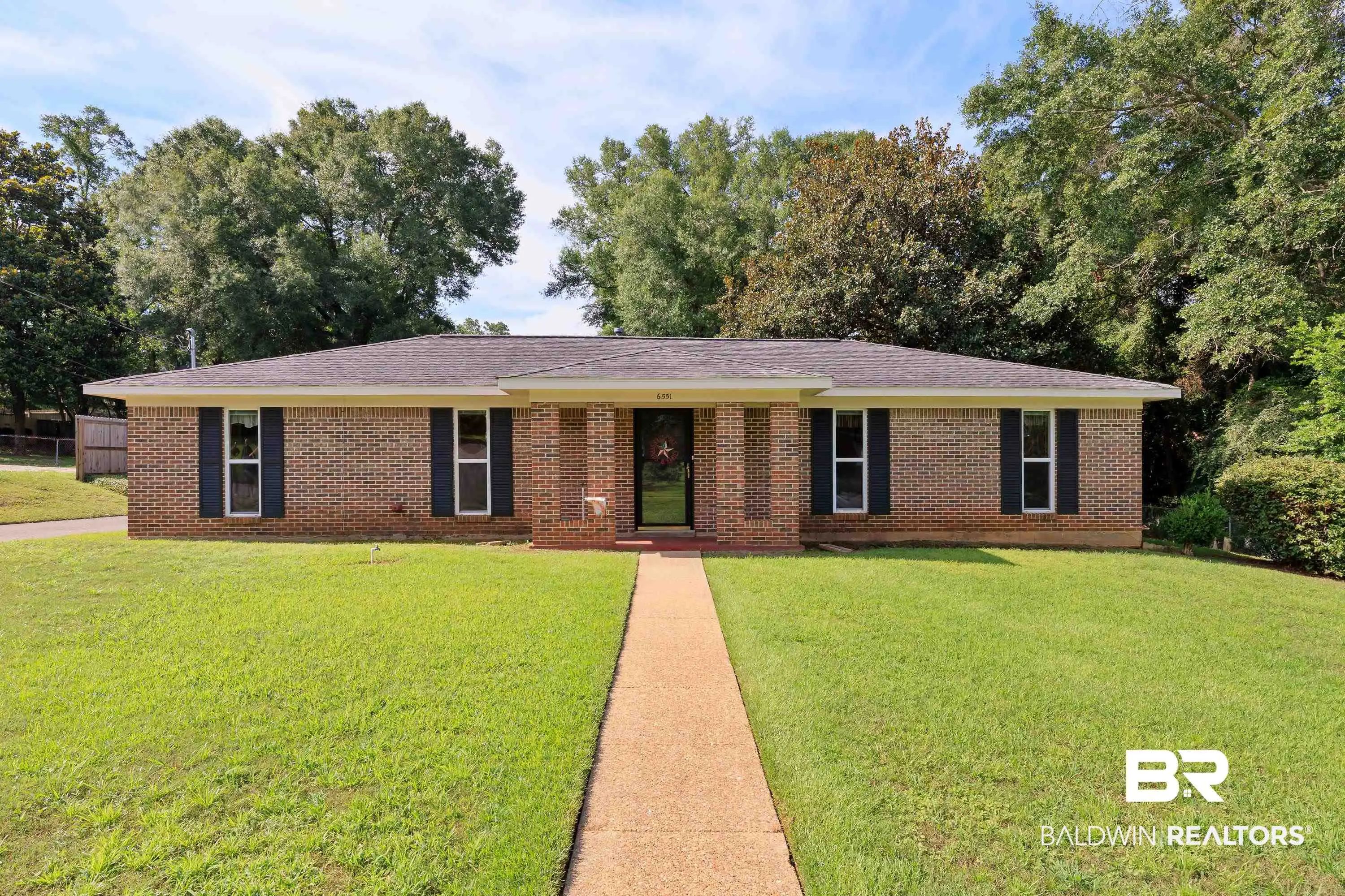 Photo of Listing #381548