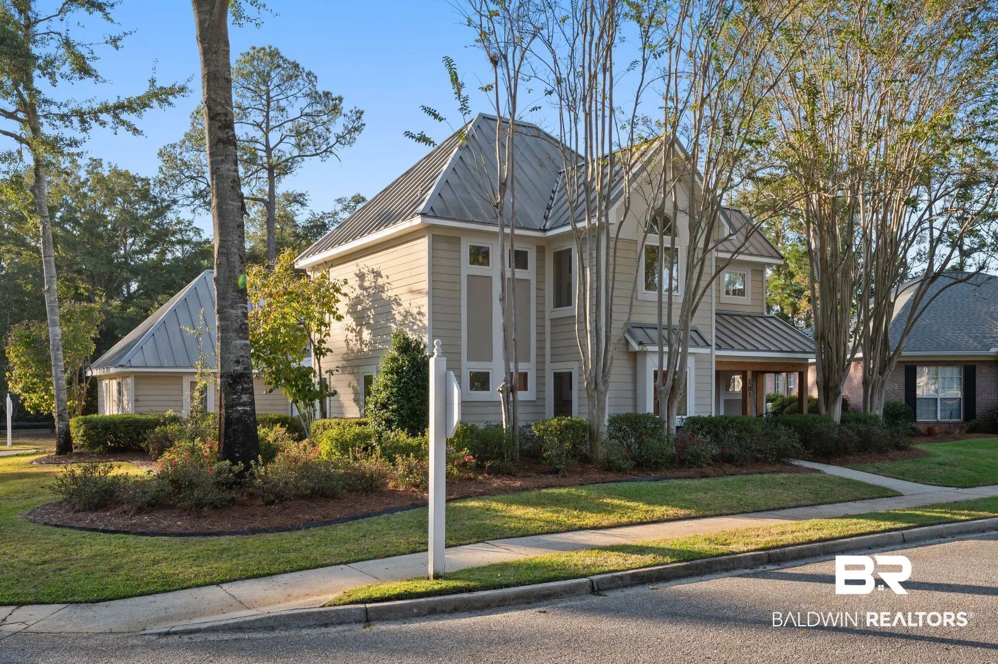 Photo of Listing #387452