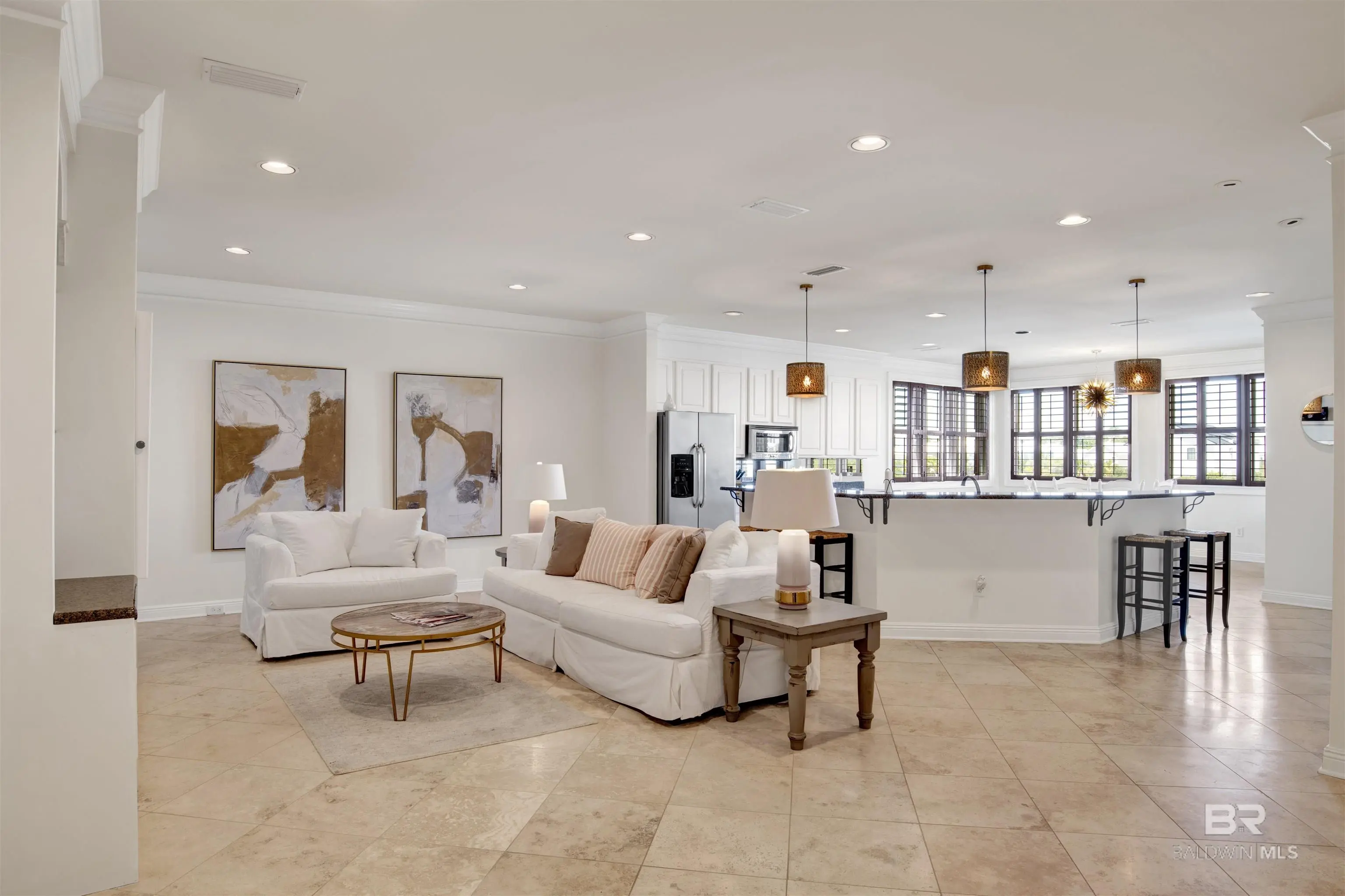 Photo of Listing #384465