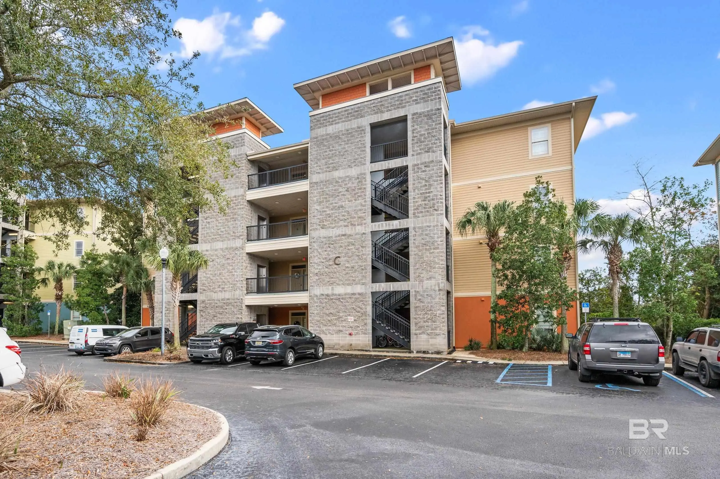 Photo of Listing #383362