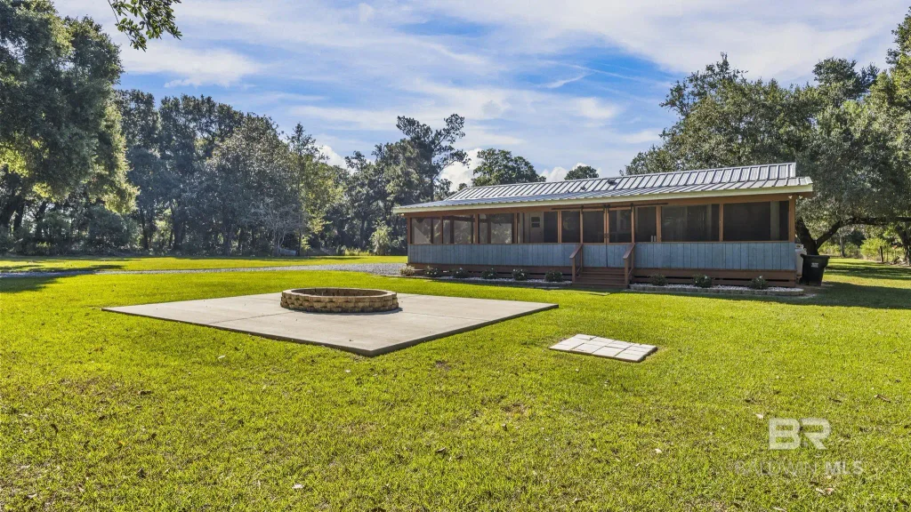 15170 County Road 32, Summerdale