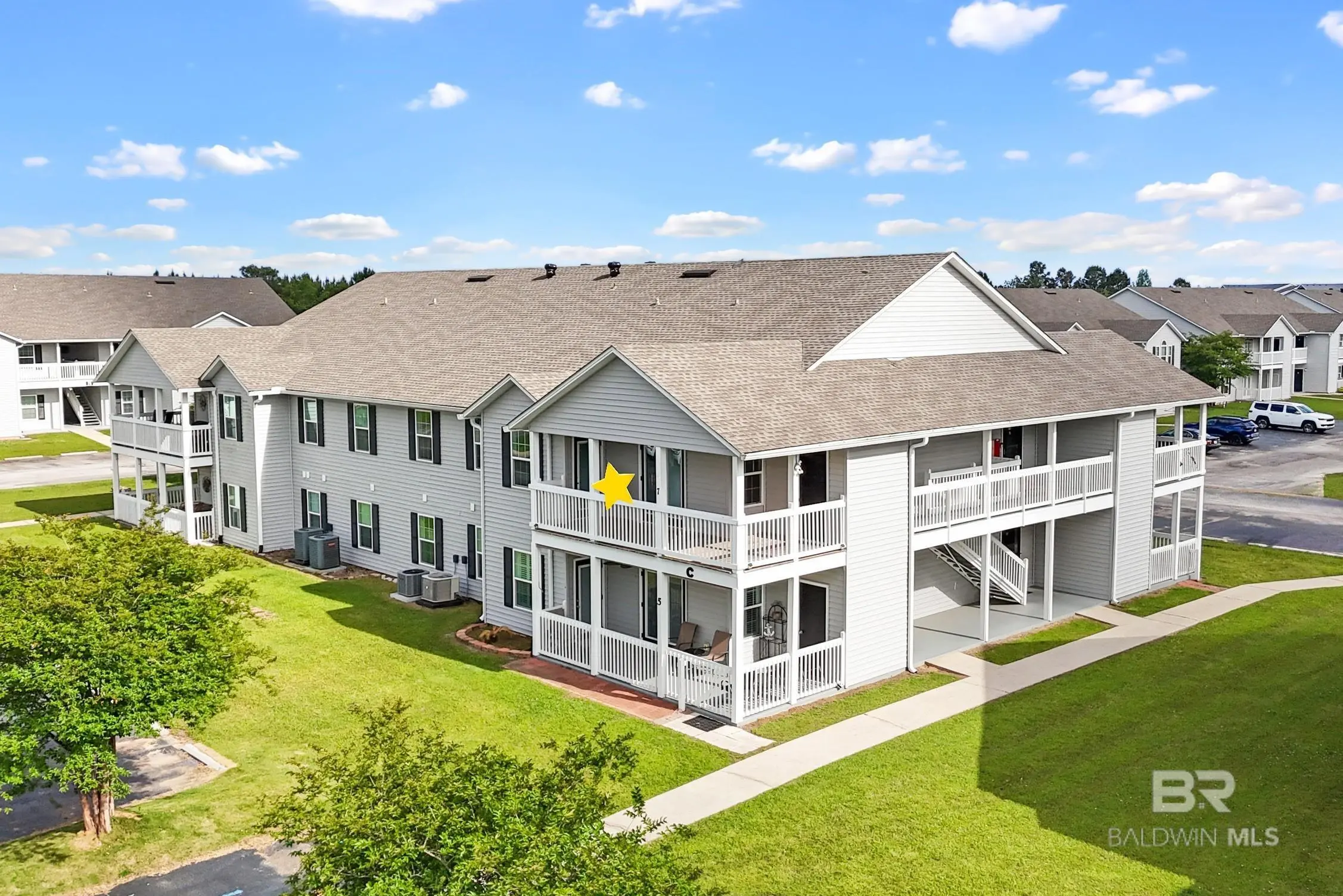 Photo of Listing #390660