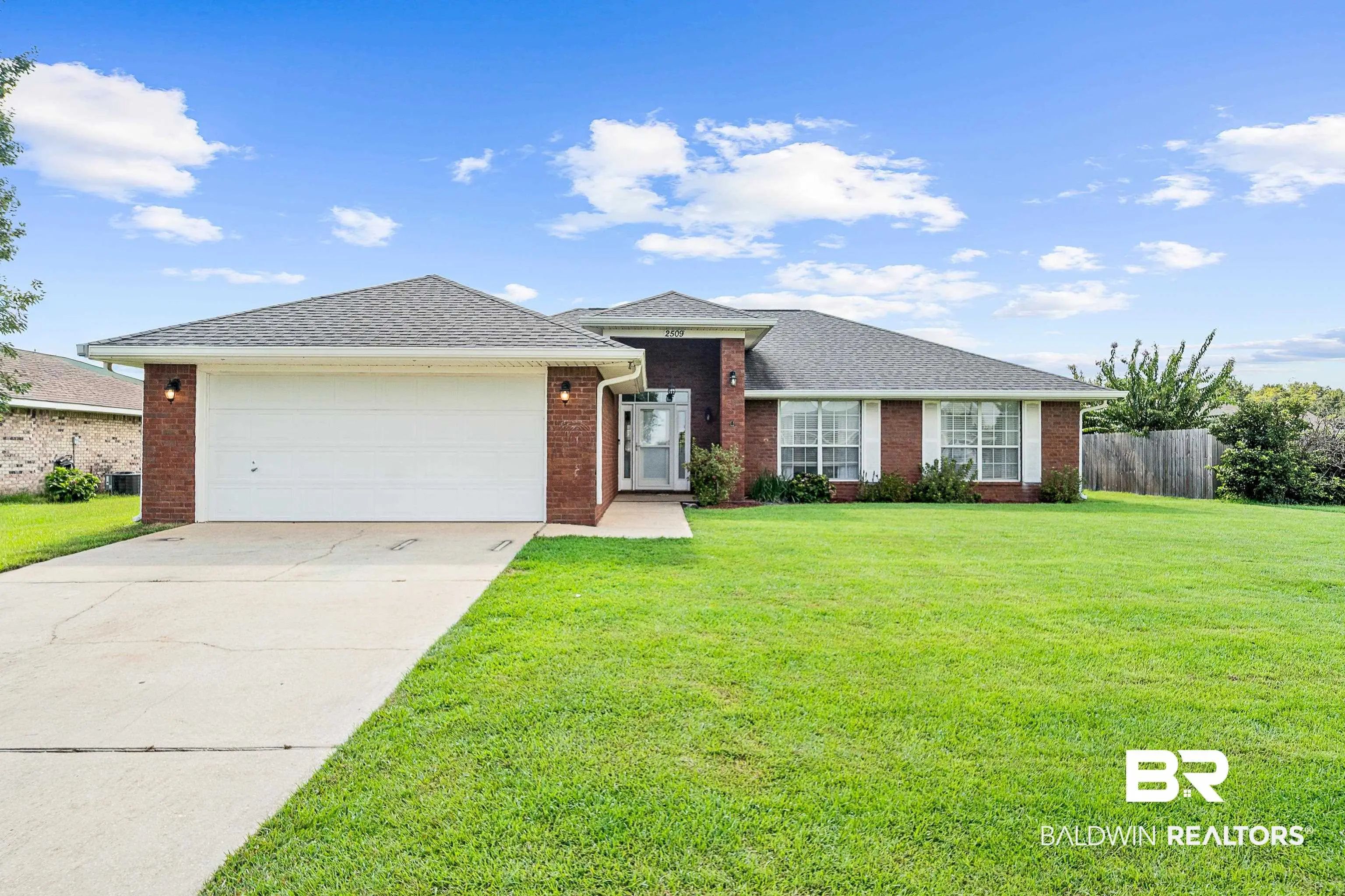 Photo of Listing #384075