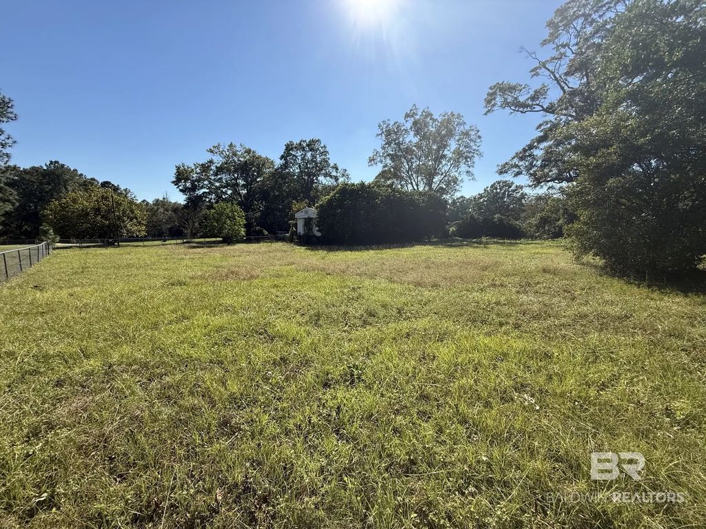 844 Martinville Loop, Atmore