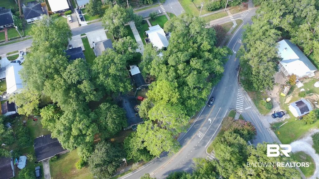 752 Fairhope Ave, Fairhope