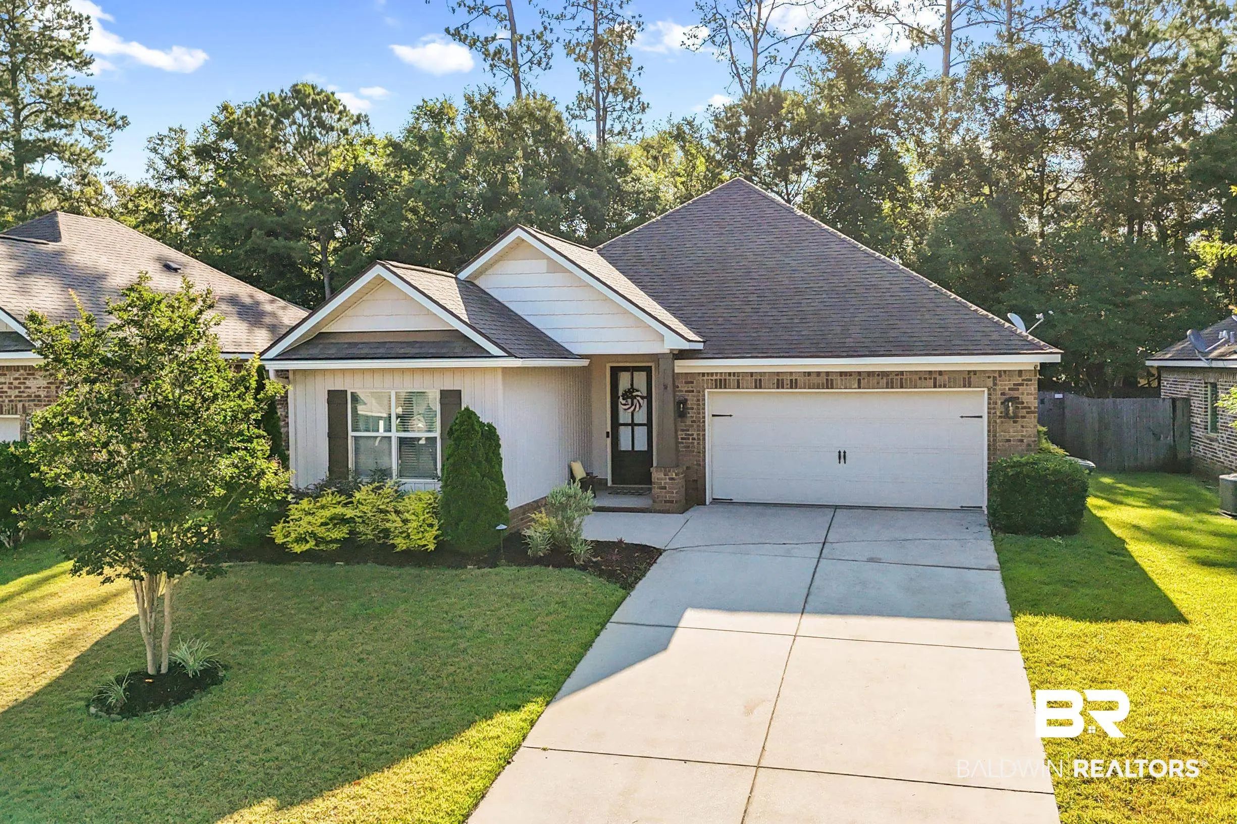 Photo of Listing #380355