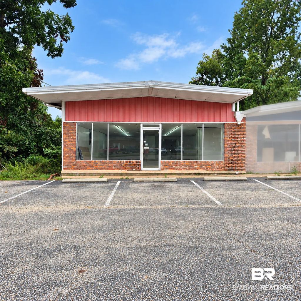 526 W Front St, Evergreen