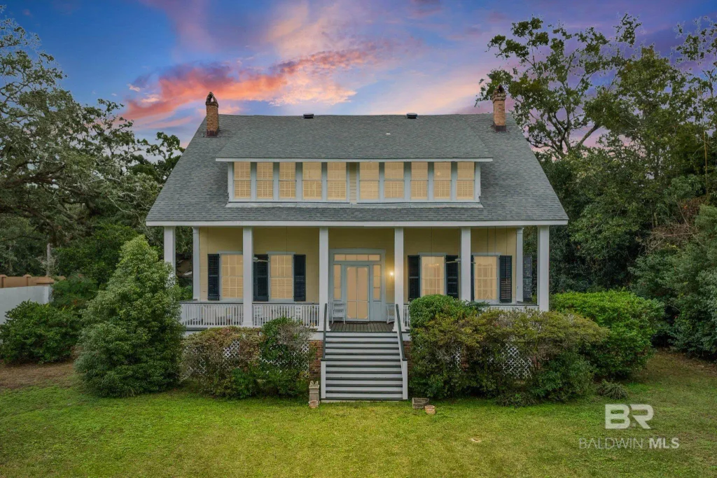 23561 Main Street, Fairhope