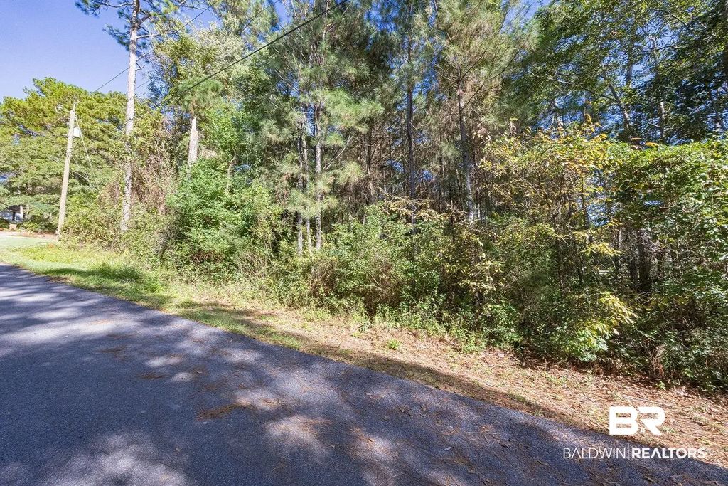 102 Everade Circle, Daphne