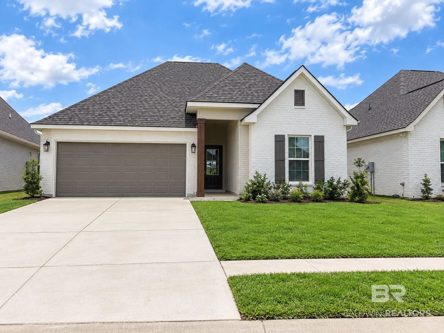 Photo of Listing #388334