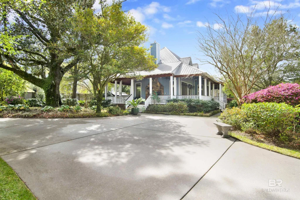 702 Fairhope Avenue, Fairhope