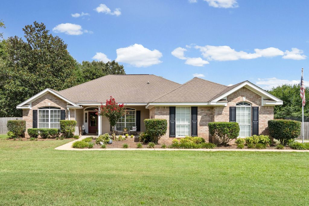 1980 Ark Drive E, Semmes