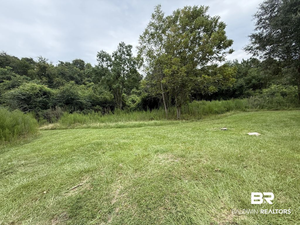 221 Perdido St, Atmore