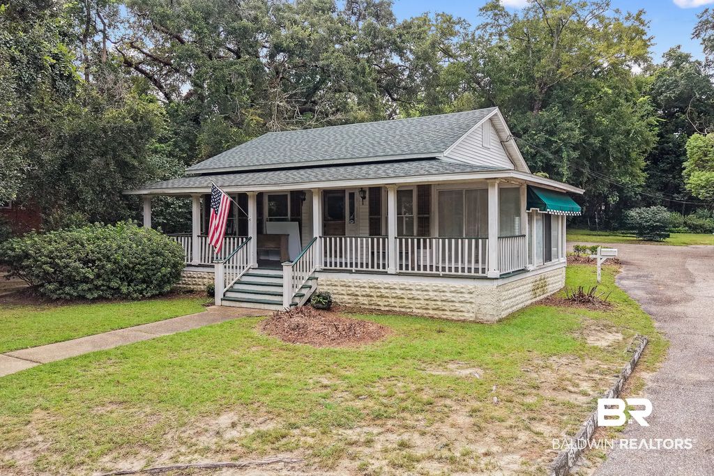 106 Fairhope Avenue, Fairhope