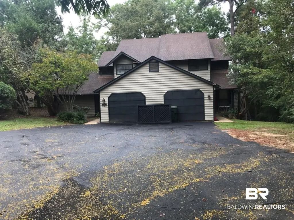 32 Lake Shore Drive, Daphne