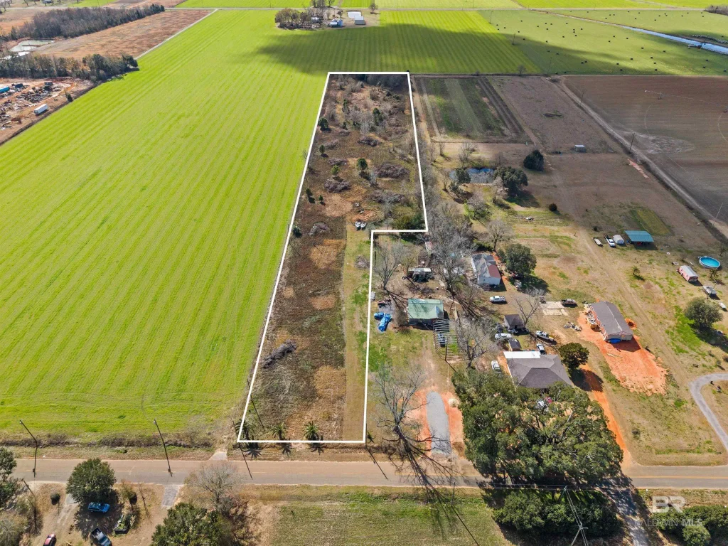 Couch Plant Road, Summerdale