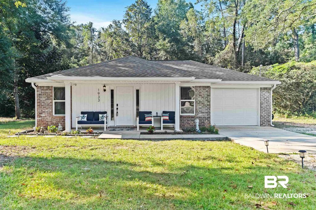 1933 Wildwood Place, Mobile
