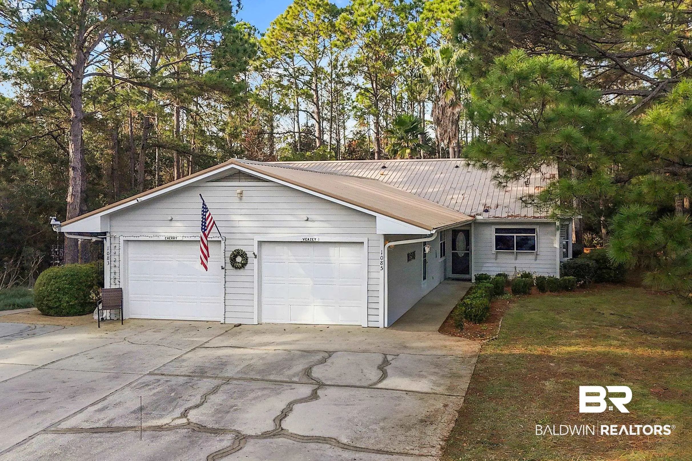 Photo of Listing #389575
