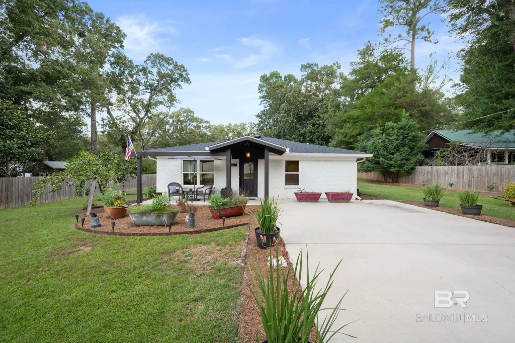 403 Church Avenue, Daphne