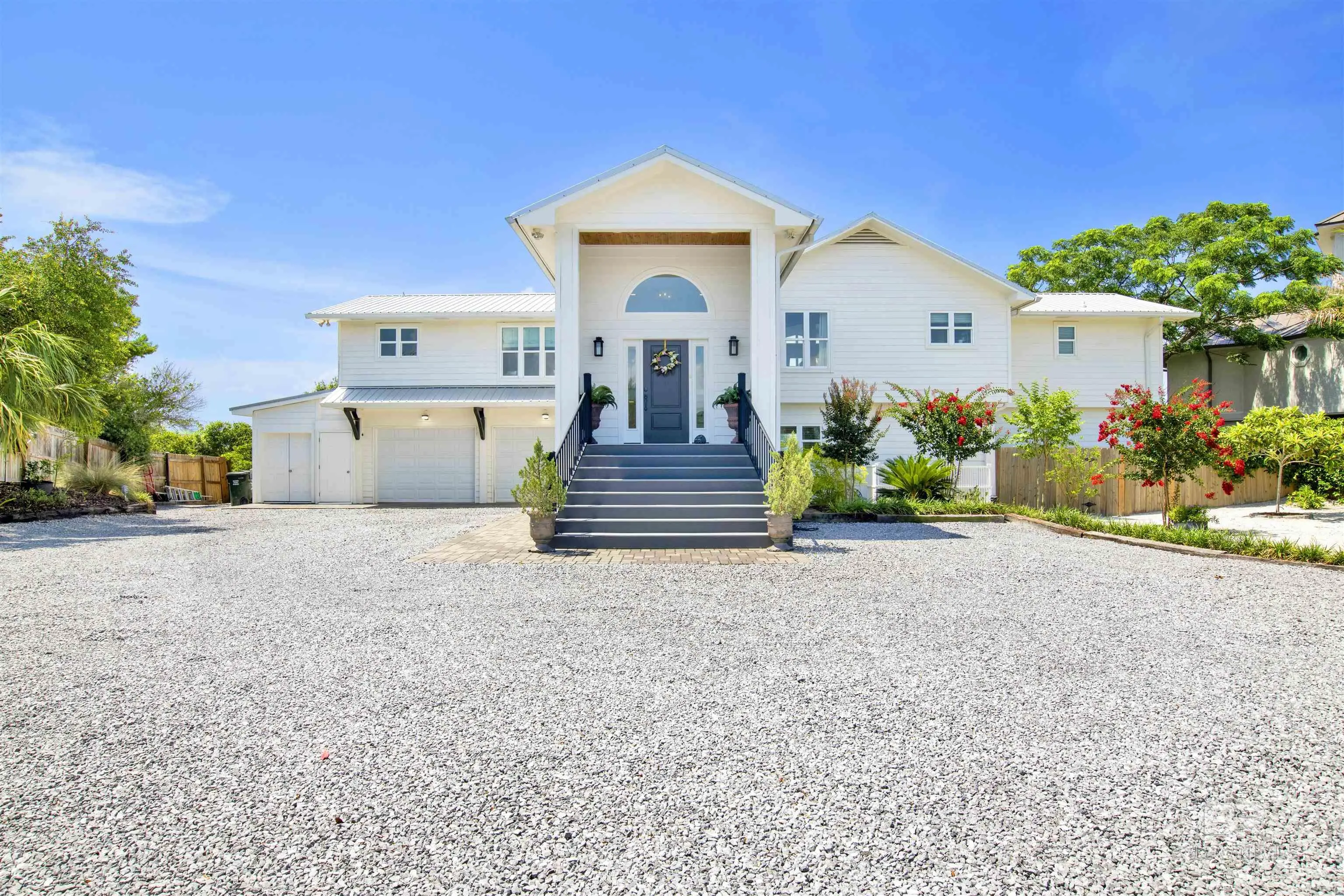 Photo of Listing #380598