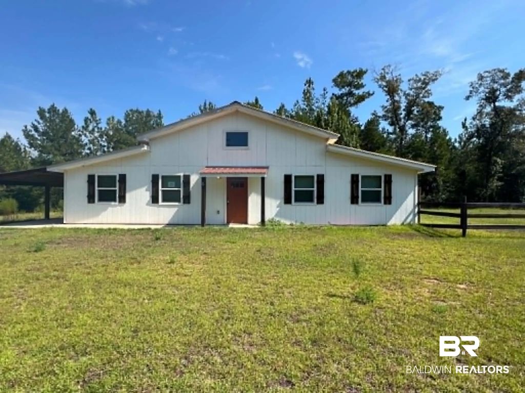 2588 Wolf Log Road, Flomaton