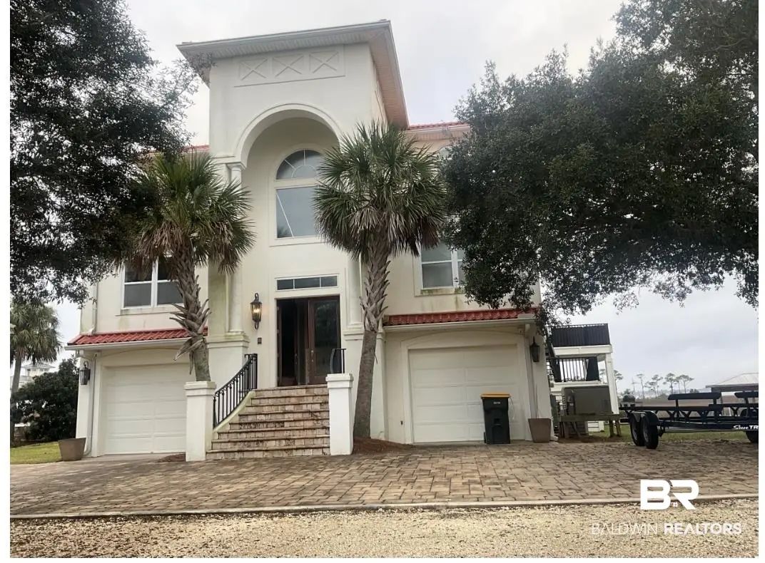Photo of Listing #394358