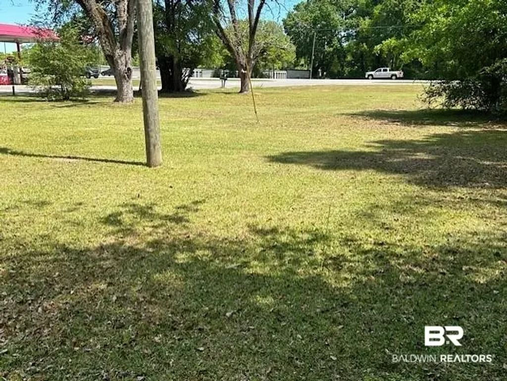 9745 Old Highway 43, Creola