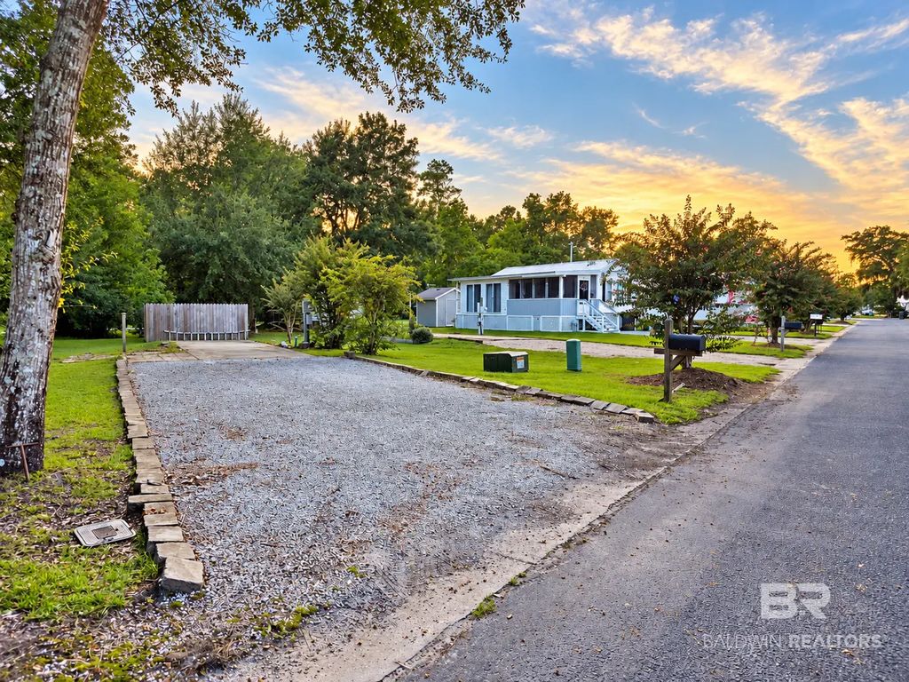 17364 Pirates Circle, Gulf Shores