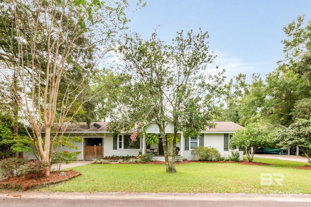 416 White Avenue, Fairhope