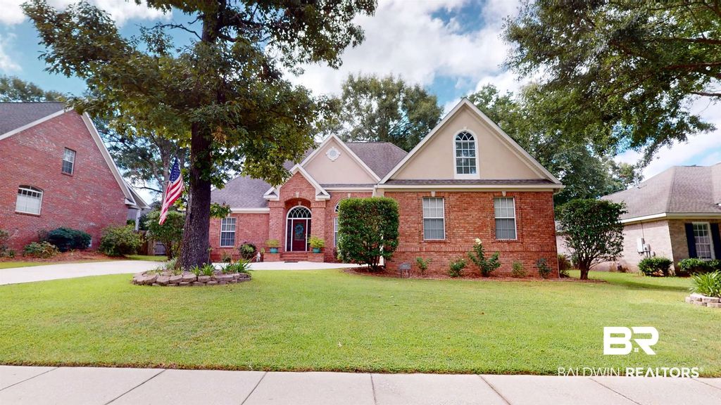6627 Lubarrett Way, Mobile