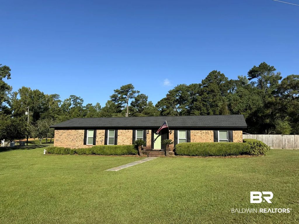 19 Knollwood Lane, Brewton