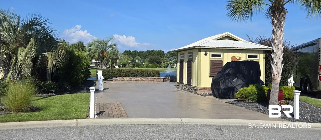 837 Carrozza Lane, Foley