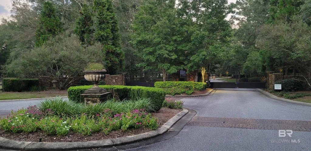 2 Redfern Road, Daphne