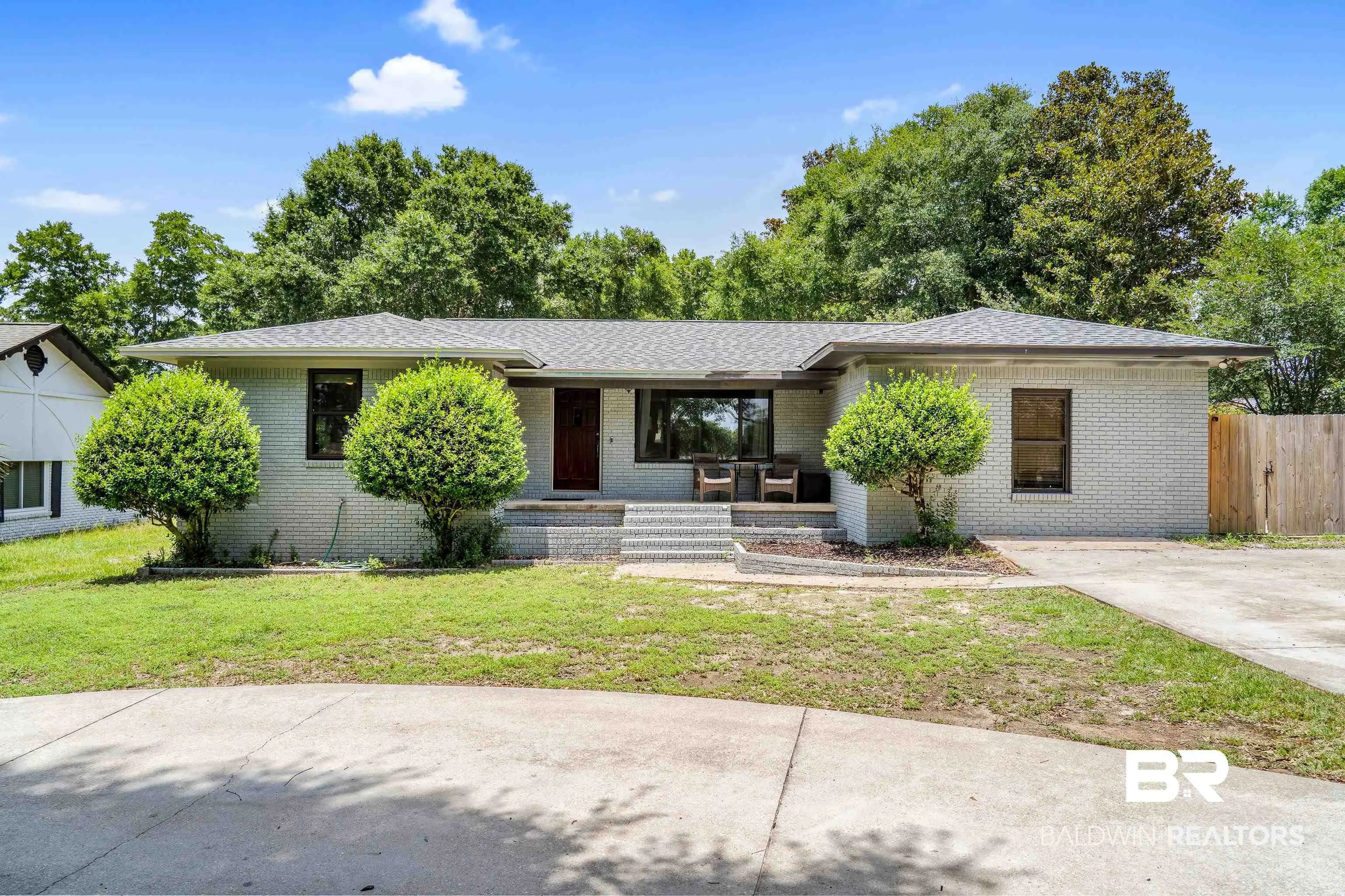 Photo of Listing #380516