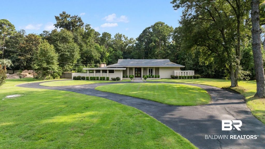 5500 Lakewood Drive, Fairhope