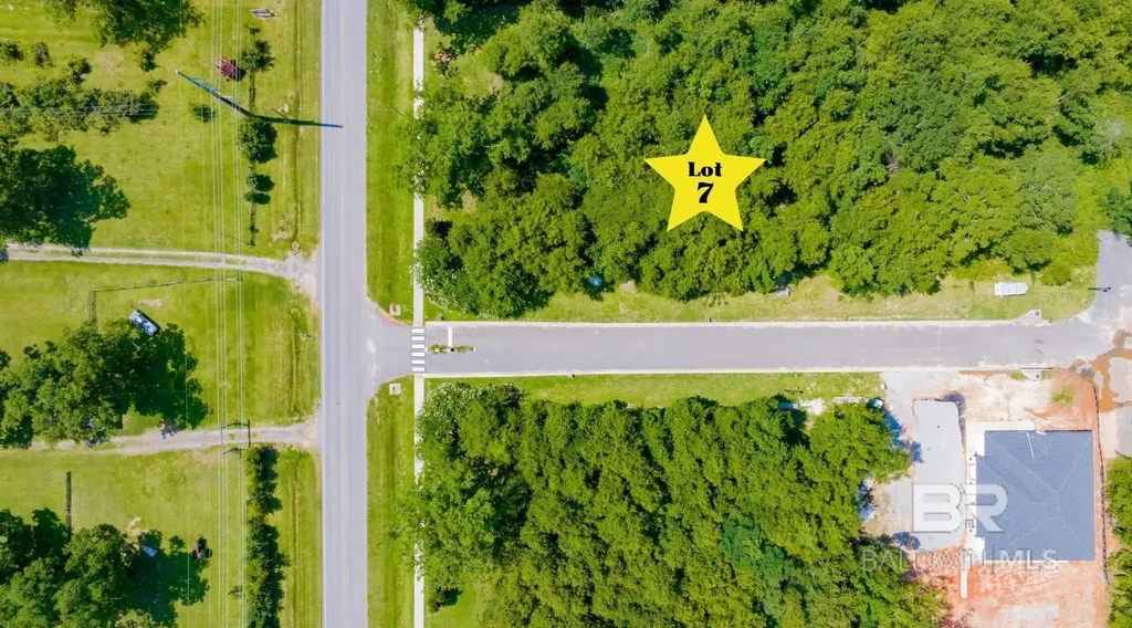 Kettig Square, Daphne