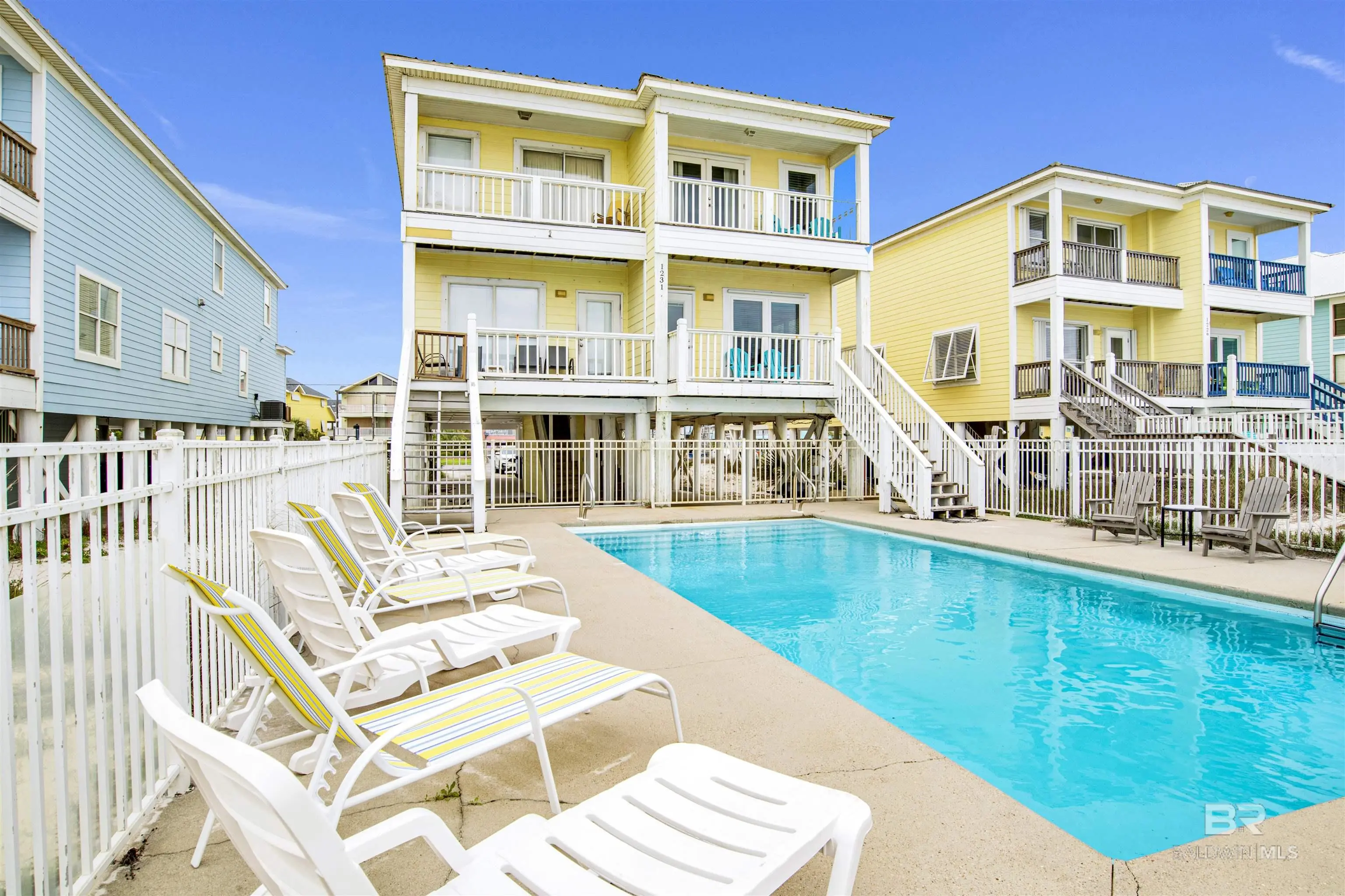 Photo of Listing #389918