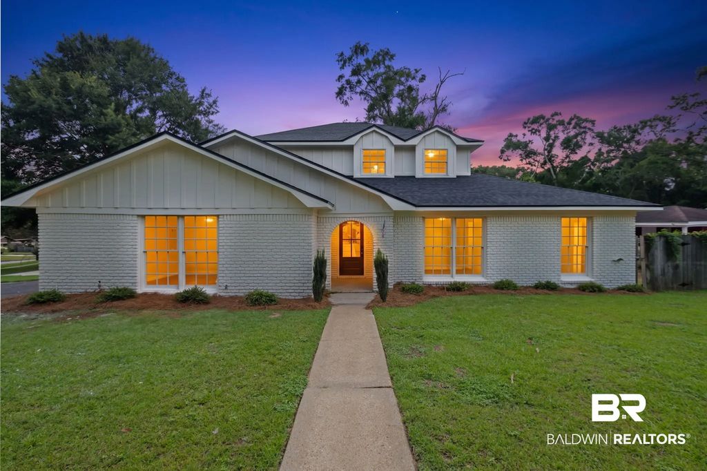 2592 Wagon Tongue Dr, Mobile