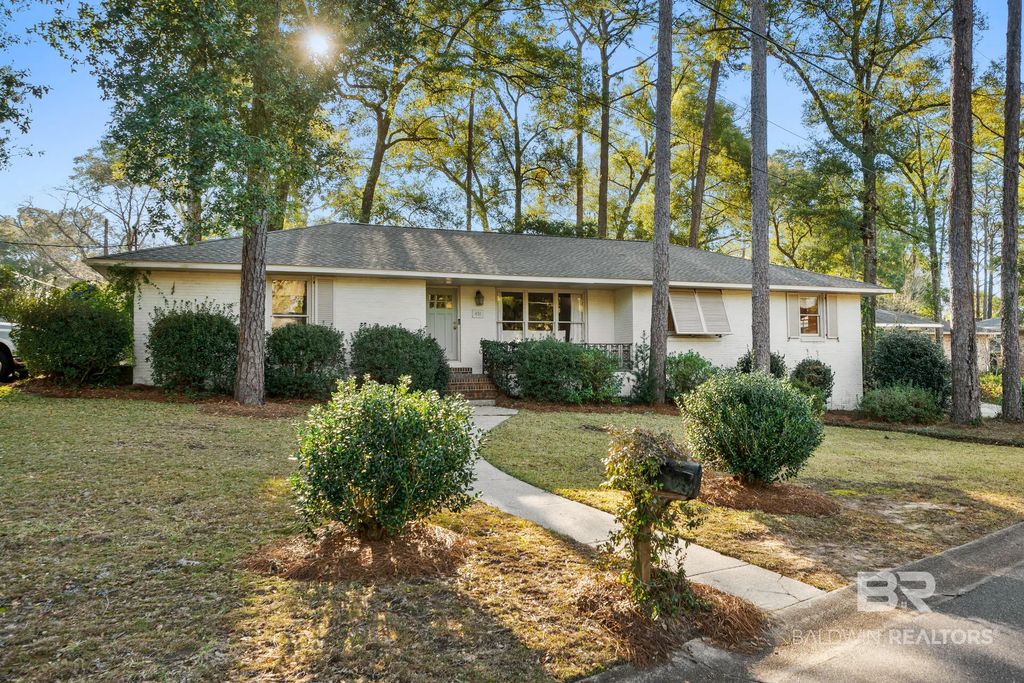 451 Ivy Circle, Fairhope