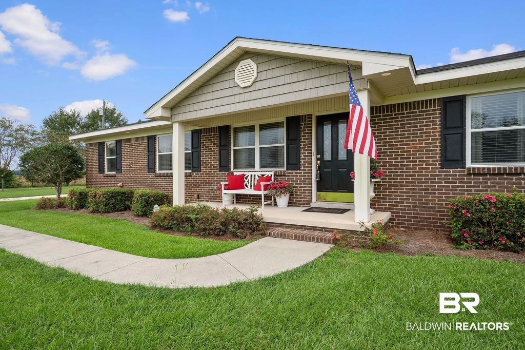 17395 County Road 64, Loxley