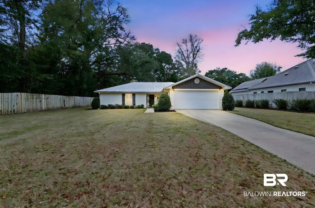 518 Dyson Street, Fairhope