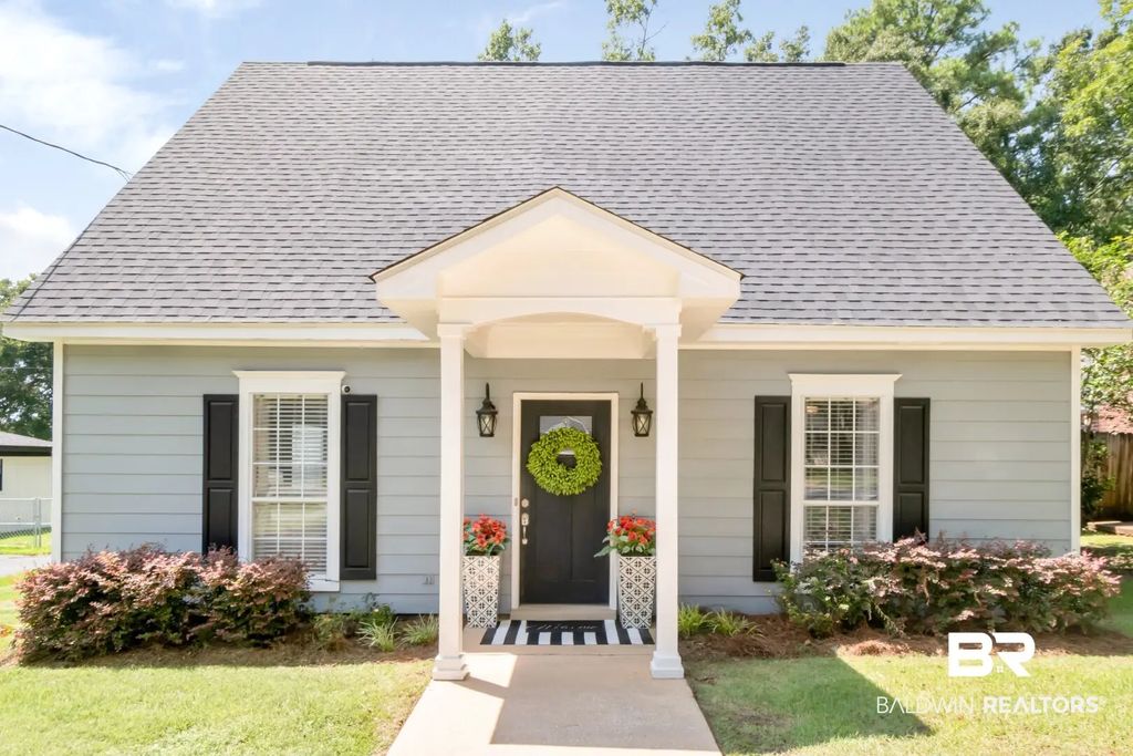 1110 Mcneil Avenue, Mobile