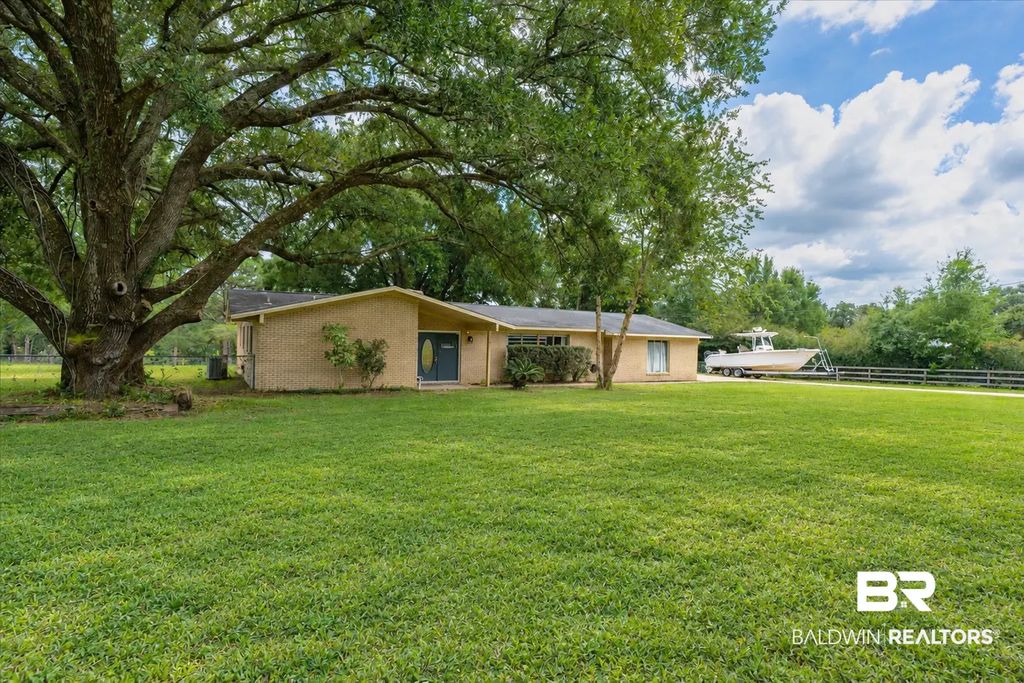 1324 Conference Road, Cantonment