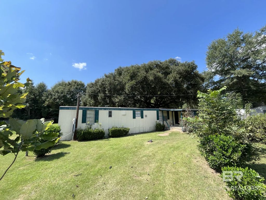88 Pleasant Hill Circle, Atmore
