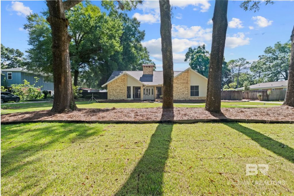 562 N Vaughn Drive, Satsuma