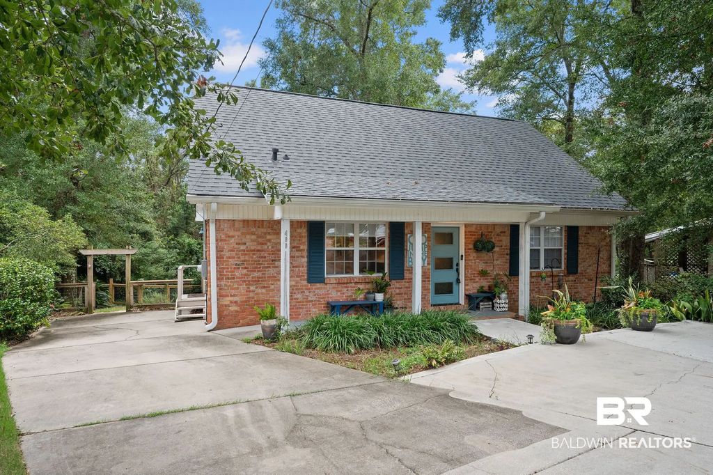 400 Circle Drive, Fairhope