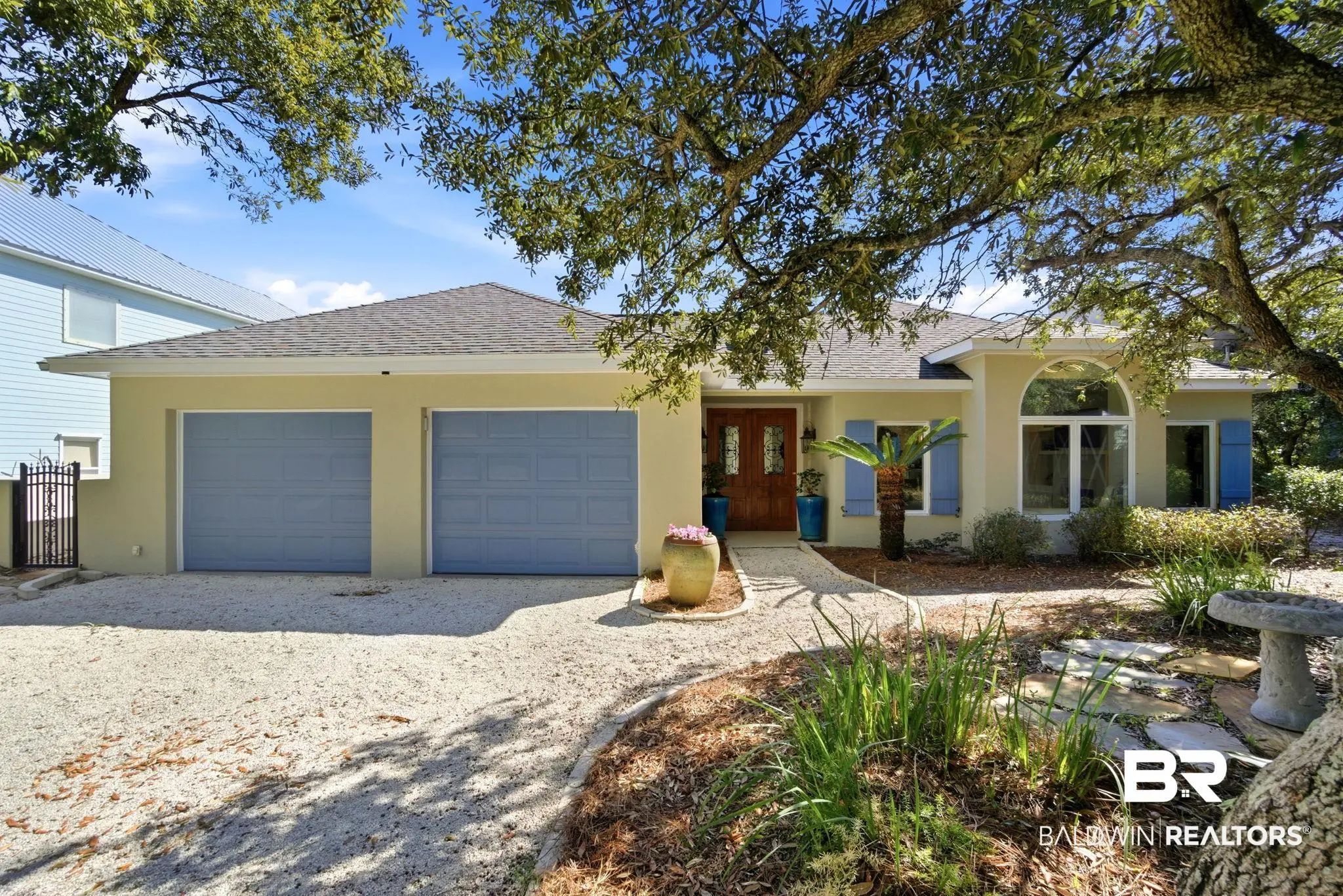 Photo of Listing #391665