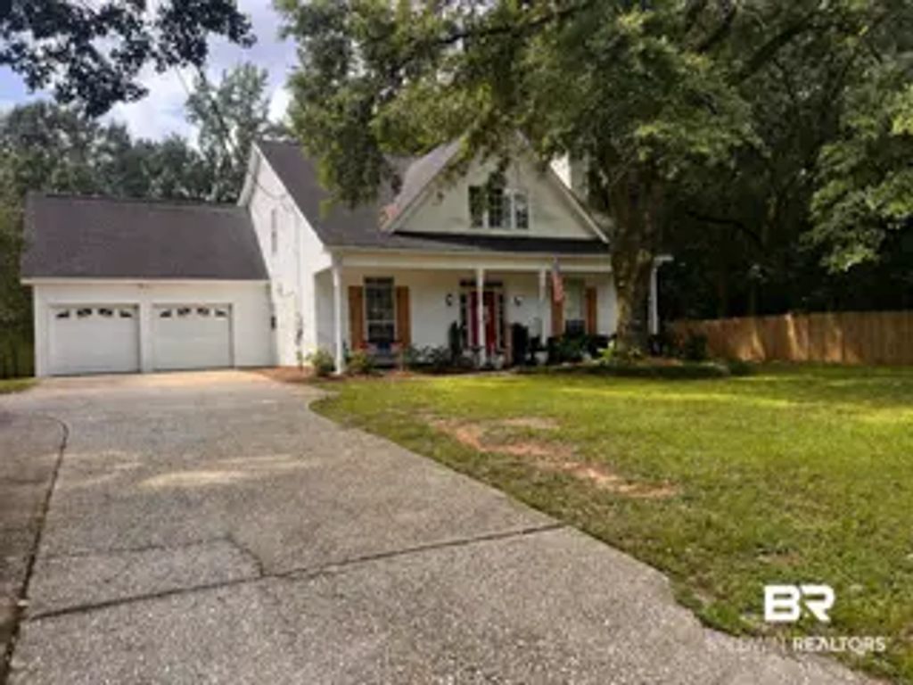 9612 State Highway 104, Fairhope