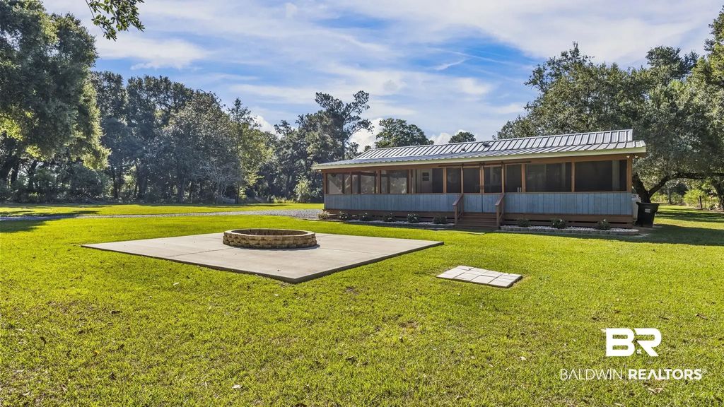 15170 County Road 32, Summerdale